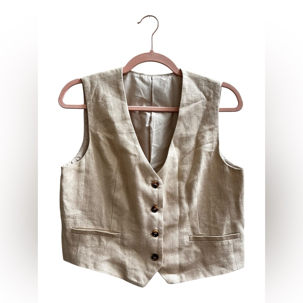 Commense White Button-Front Shirt with Blue Accent